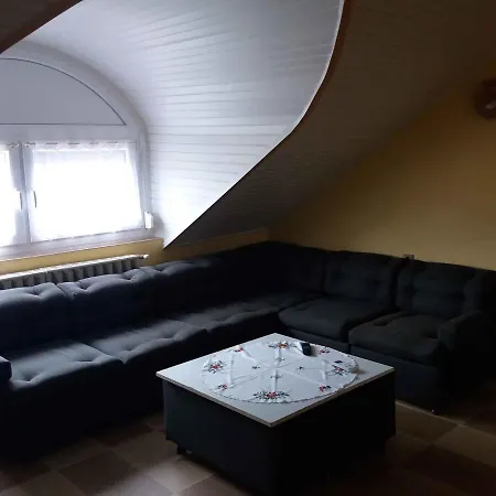 Apartment In 19249 *