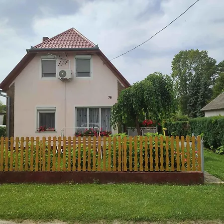 Apartment In 19249 Balatonmariafurdo